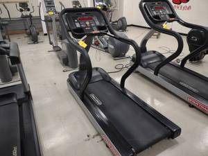 lot 4 image: Star Trac 9-3563-MUSAP3 Treadmill, ...