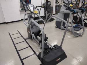 lot 8 image: Scifit SXT7000 Elliptical Machine, ...