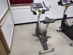 lot 20 image: Life Fitness 95Ci Exercycle, Works...