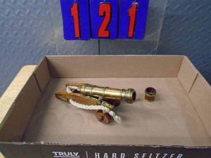 Approx 6 brass cannon. As shown.