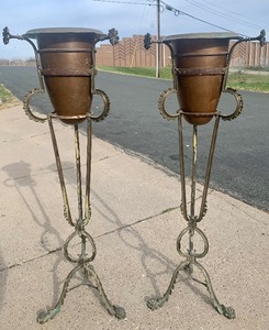 lot 3 image: Impressive Large Antique Copper & Brass Pedestal Urns