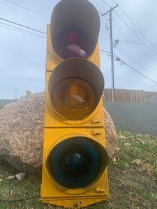 lot 1 image: Very Cool Large Vintage Working Stop Light
