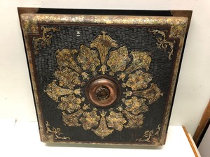 lot 71 image: LARGE Oriental Sculptural Wall Hanging