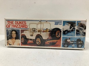 lot 191 image: New Sealed Vintage DUKES OF HAZARD Model Kit - Daisys Jeep CJ