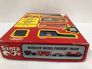 lot 190 image: Vintage SANTA FE Railroad Train Set wBox