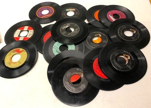 lot 98 image: Great Lot of Assorted Vintage 45 Records