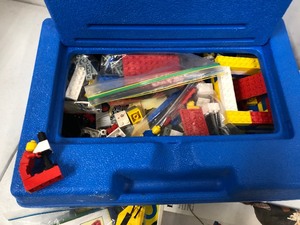 lot 206 image: Estate Lot of Assorted Legos 