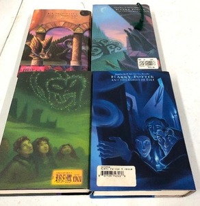 lot 200 image: Set of 4 HARRY POTTER Hardcover Books