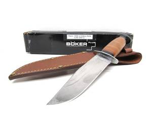 lot 153 image: Like New or New BOKER WW2 Style Navy Knife