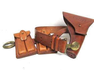 lot 157 image: Beautiful U.S.M.C Leather Gun Belt & Holster