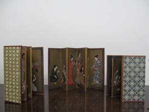 lot 129 image: Group of Vintage Chinese Matsu-Ura Screens