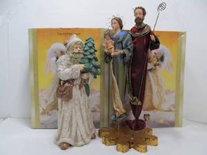 lot 172 image: Group of Larger Size Quality Christmas Decorations