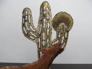 lot 181 image: Wolf Howling At The Moon Flat Sculpture Signed  Numbered