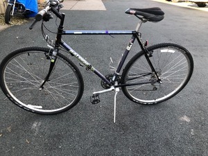 lot 210 image: Nice Condition Mens RALEIGH Bicycle