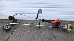 lot 213 image: Good Gas Powered Weed Whip & Trimmer