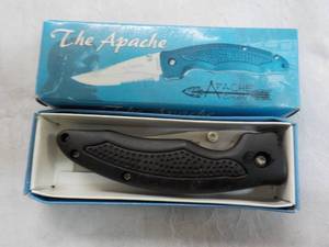 2 The Apache Pocket Knives