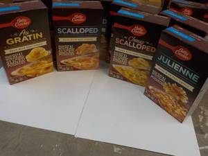 8 Boxes Betty Crocker Potatoes Meals - 2 each Julienne, Cheesy Scalloped, Scalloped, and Au Gratin best date 07262023