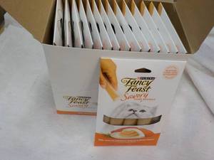 15 ct Purina Fancy Feast Savory Cat Treats Natural Salmon and Tuna in a Demi Glaze best date 082023 Retail $3 each