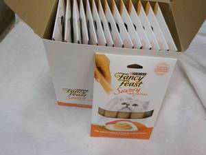 15 ct Purina Fancy Feast Savory Cat Treats Natural Salmon and Tuna in a Demi Glaze best date 082023 Retail $3 each