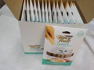 15 ct Purina Fancy Feast Savory Cat Treats Natural Tuna in a Demi Glaze best date 082023 Retail $3 each