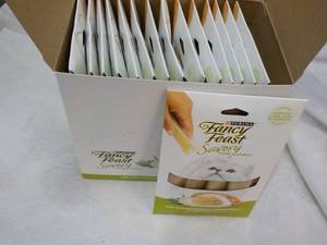 15 ct Purina Fancy Feast Savory Cat Treats Natural Chicken in a Demi Glaze best date 082023 Retail $3 each
