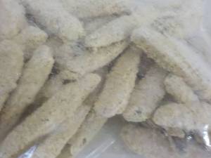 B 4 lb. Frozen Bag Freds Garlic and Onion Flavored Breaded Pickle Spears