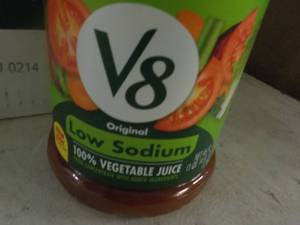 6 - 46 oz V8 Low Sodium Vegetable Juice best date 11302023