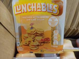 16 Lunchables Nachos with Cheese Dip and Salsa 4.4 oz pkgs best date 092023