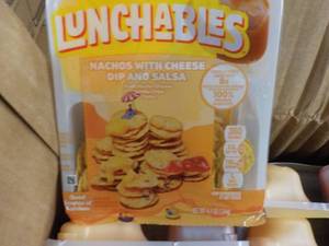 16 Lunchables Nachos with Cheese Dip and Salsa 4.4 oz pkgs best date 092023