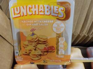 16 Lunchables Nachos with Cheese Dip and Salsa 4.4 oz pkgs best date 092023