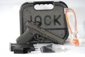 lot 107 image: 10MM GLOCK 40 GEN4 15RD MOS LONGSLD With Laser