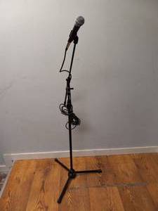 lot 30 image: ON STAGE MICROPHONE STAND WITH MICROPHONE