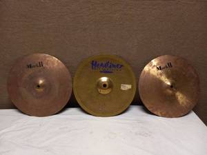 lot 37 image: 3 CYMBALS