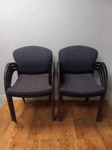 lot 54 image: 8 REALSPACE STACKING CHAIRS