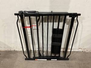 lot 163 image: Cumbor Baby Gate Extra Wide - Black