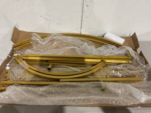 lot 325 image: Formet Set of 2 Gold Metal Wedding Arch Backdrops