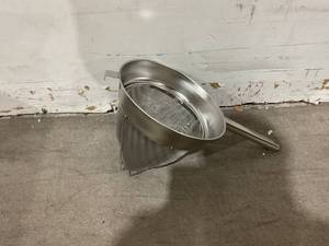 lot 190 image: HUBERT Stainless Steel Bouillon Strainer with Reinforced Wire - 10Dia