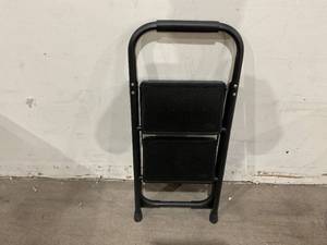 lot 192 image: Effieler Ergonomic Folding Step Stool - Black