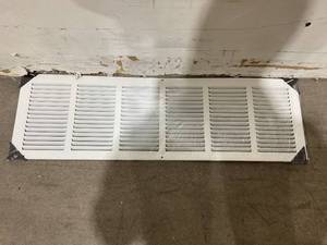 lot 427 image: Handua 30W x 8H White Steel Return Air Grille