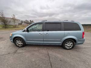 2008 Chrysler Town AND Country Limited