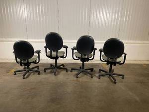 lot 32 image: Four Adjustable Office Chairs