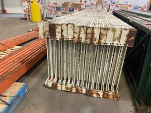 lot 2 image: Tear Drop Pallet Racking - 15 uprights, 47 crossbars