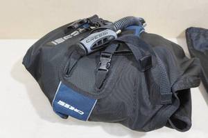lot 12 image: Cressi Lightwing Travel-Friendly Light Back Inflation BCD -XL