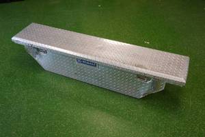 lot 14 image: Kobalt Aluminum Crossover Truck Tool Box