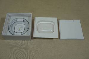 lot 101 image: Apple AirPods Pro 1st Generation Earbuds
