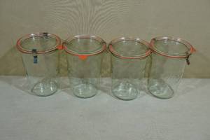 lot 111 image: 4 850 ml Weck Mold Jars
