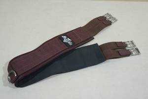 lot 133 image: Professionals Choice Size 46 English Saddle Girth