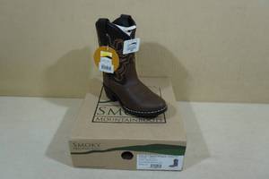 lot 146 image: Smoky Mountain Boots - Kids Size 11 - BrownBlack
