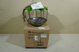 lot 187 image: Barnyard Feed Me Birdfeeder