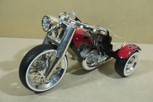 lot 205 image: Bratz Rock Angelz Tricycle Toy